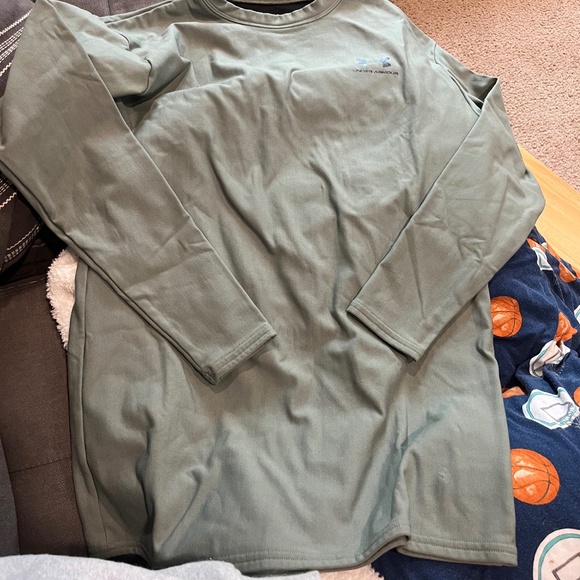 B 7   Women's Under Armour Dri-Fit Long Sleeve Shirt - Picture 1 of 4